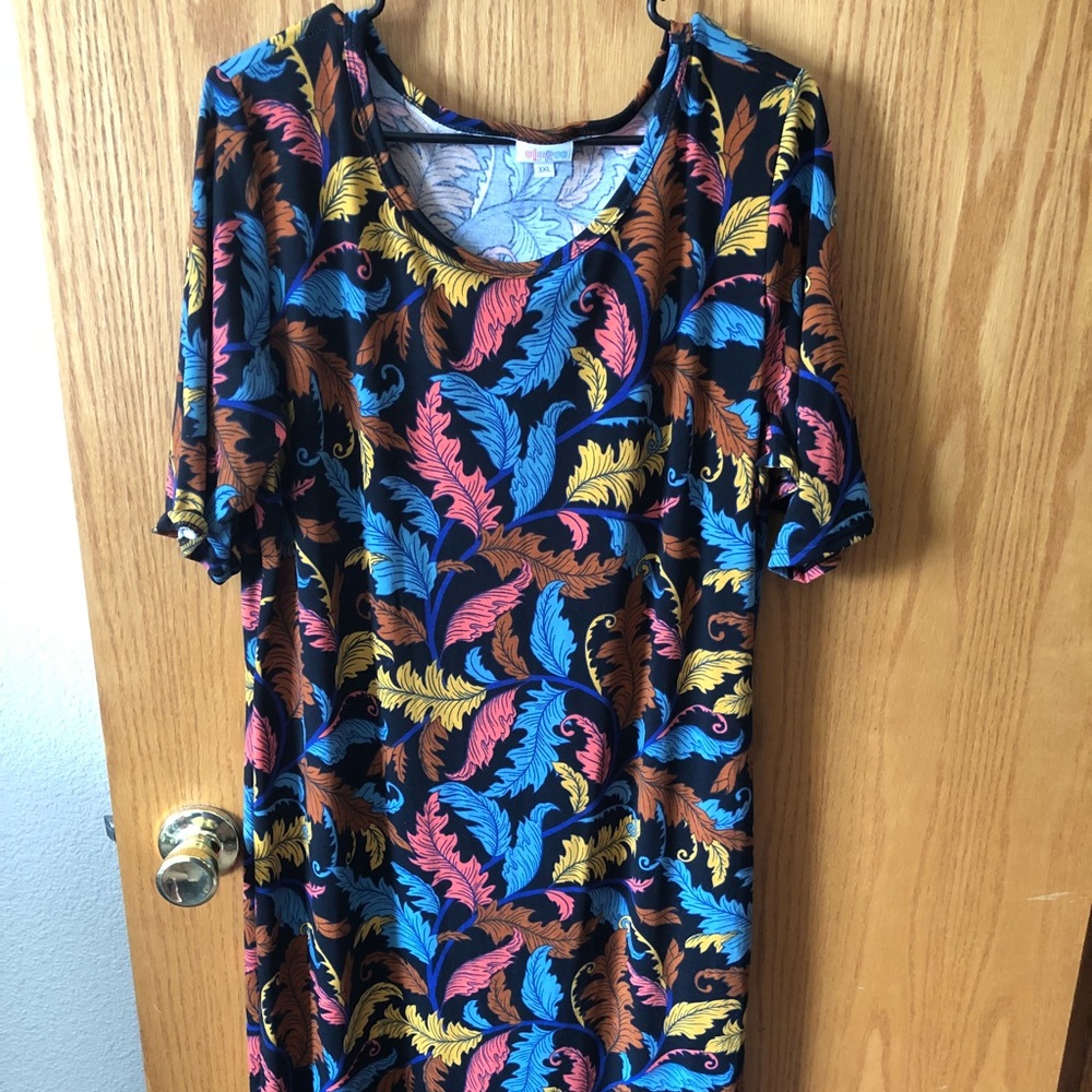 Lula Roe  Feather Julia NWOT